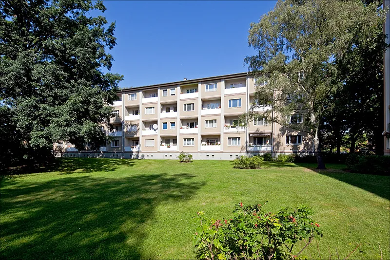 Sanierte Singelwohnung mit Balkon und separater Schlafniesche — photo 1